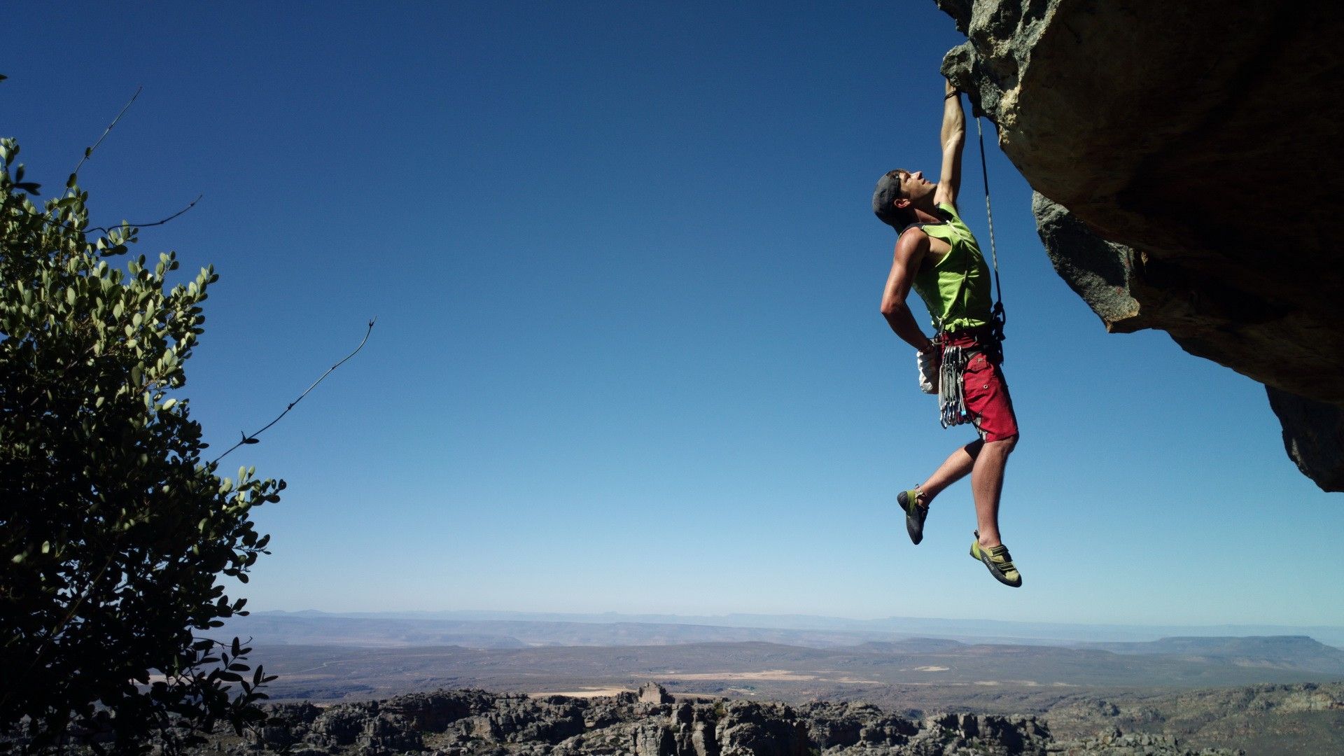 rock-climbing-on-molat-island-near-zadar